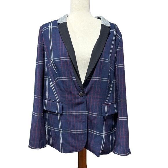 Lane Bryant Jackets & Blazers - Lane Bryant Plaid Navy Notch Collar Blazer Sz. 14 Career Corporate Academia